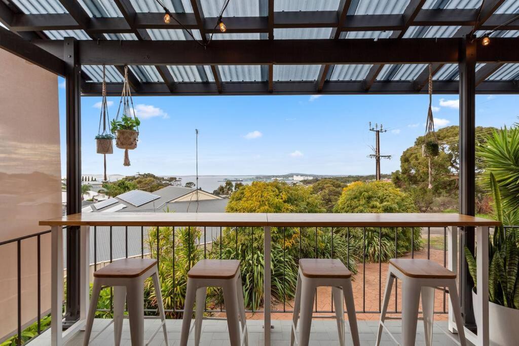 Valley View Home - 3 Bdrms, Bay Views, Woodfired Pizza Oven, Firepit Port Lincoln Exterior foto